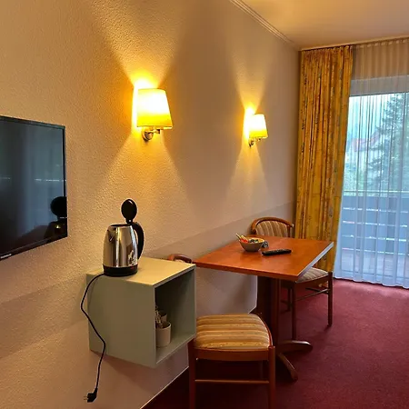 Gaestehaus Tilly Hotel 3*